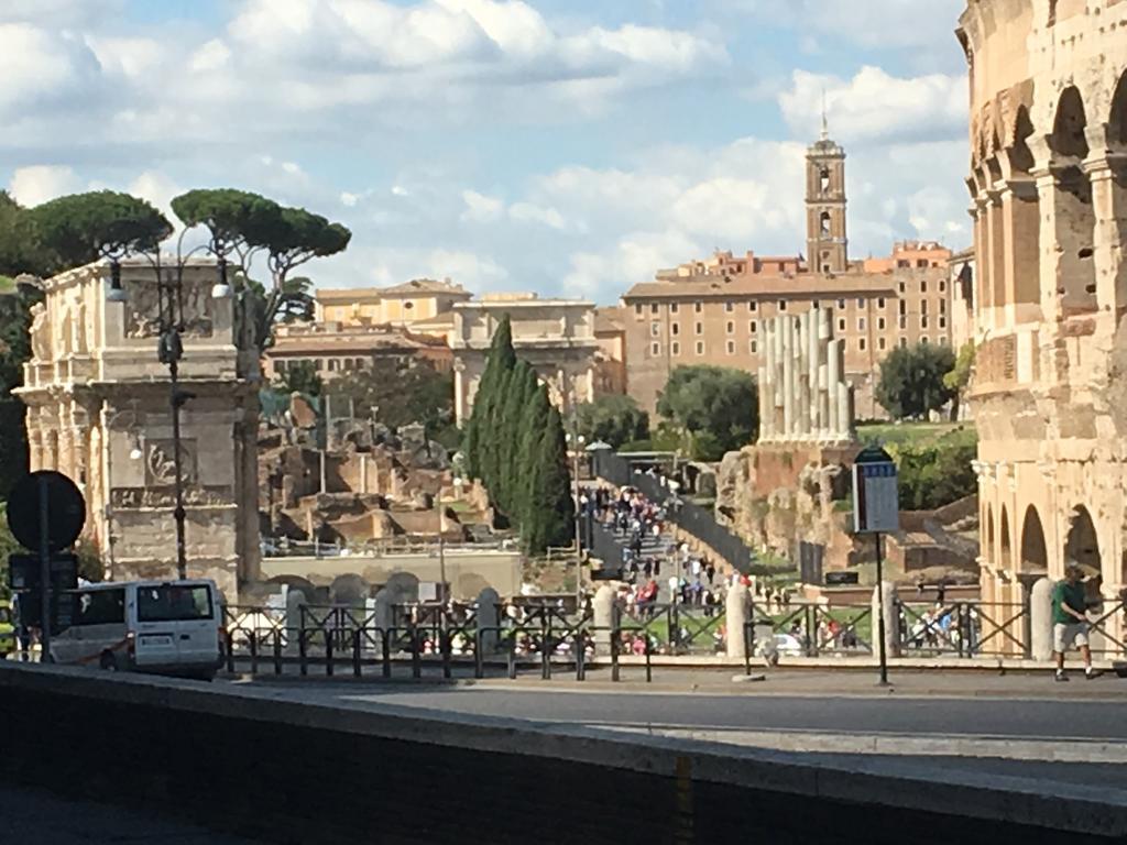 Delightful Apartment 100 Meters From The Colosseum Exteriér fotografie